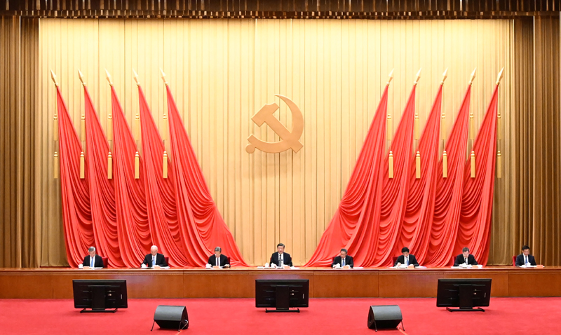 4月3日，學習貫徹習近平新時代中國特色社會主義思想主題教育工作會議在北京召開。中共中央總書記、國家主席、中央軍委主席習近平出席會議并發(fā)表重要講話。李強、趙樂際、王滬寧、蔡奇、丁薛祥、李希、韓正出席會議。